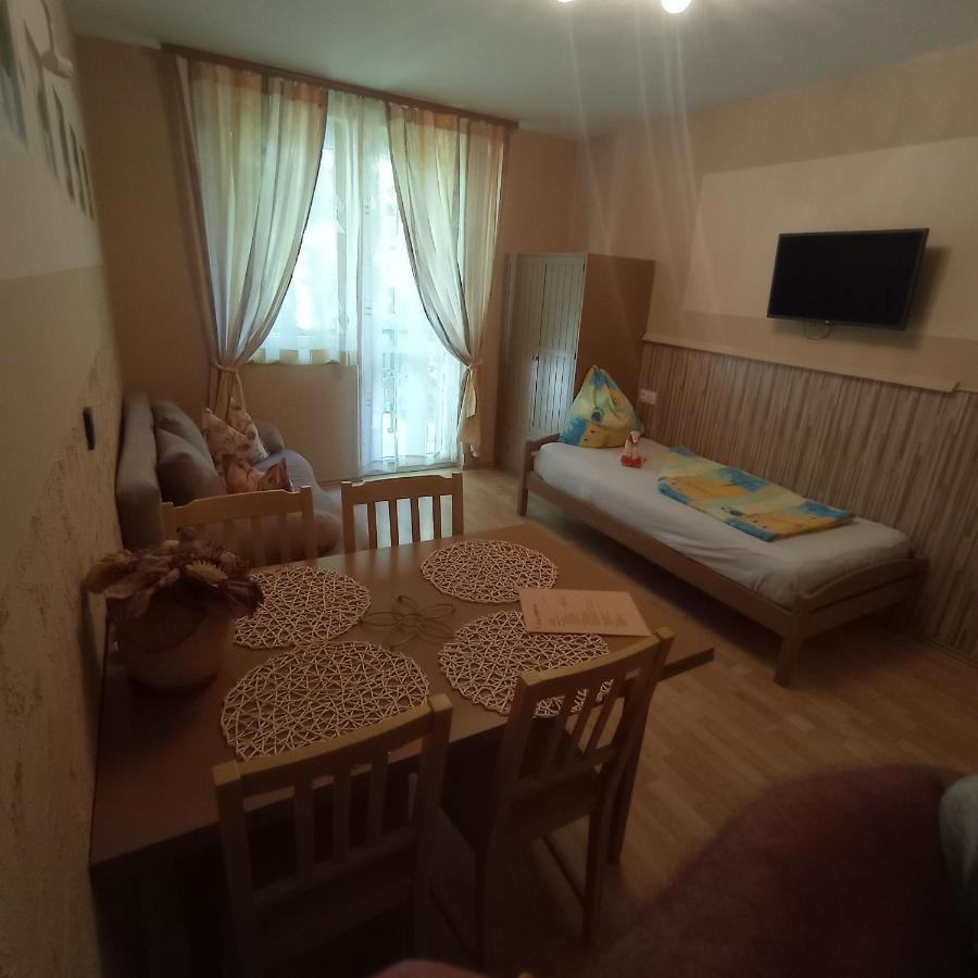 Rózsa Apartman 2 Alsóörs Exterior foto