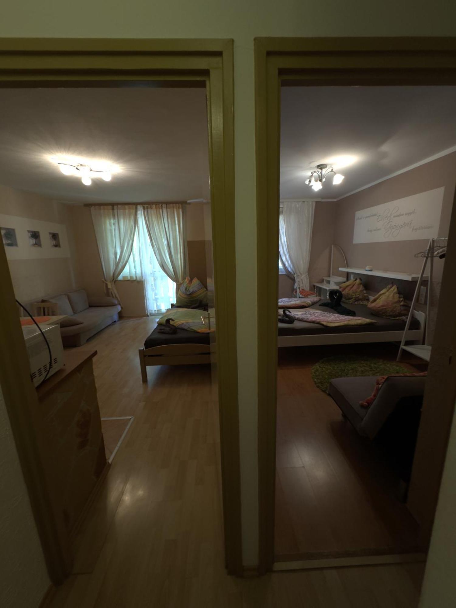 Rózsa Apartman 2 Alsóörs Habitación foto