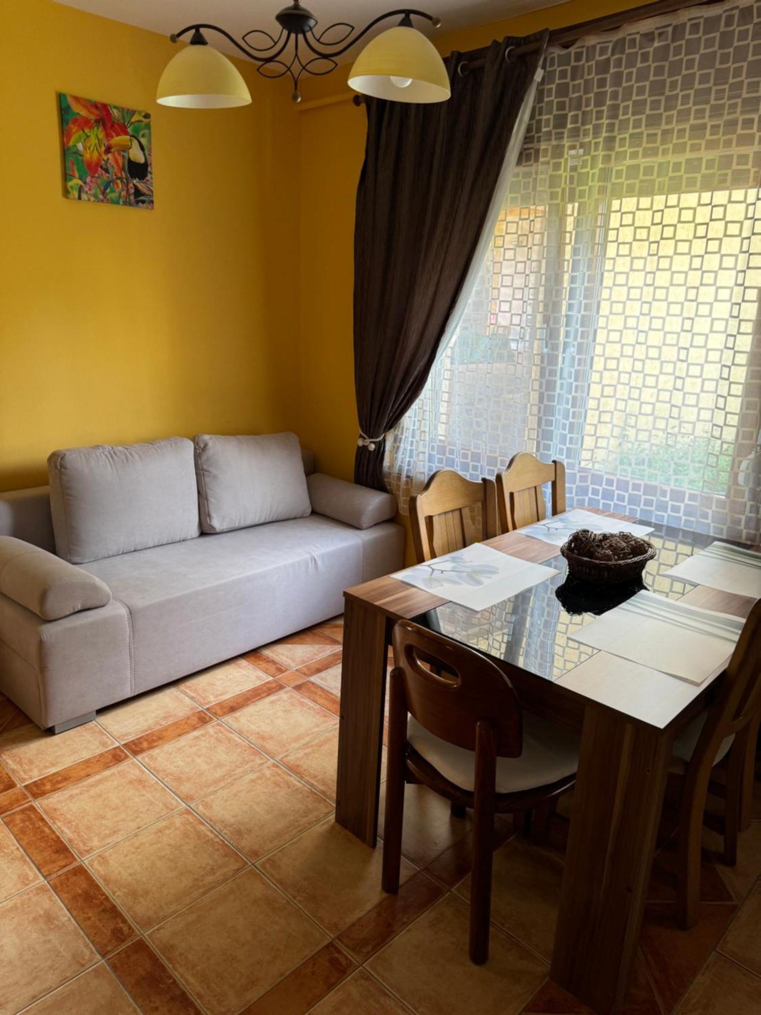 Rózsa Apartman 2 Alsóörs Habitación foto